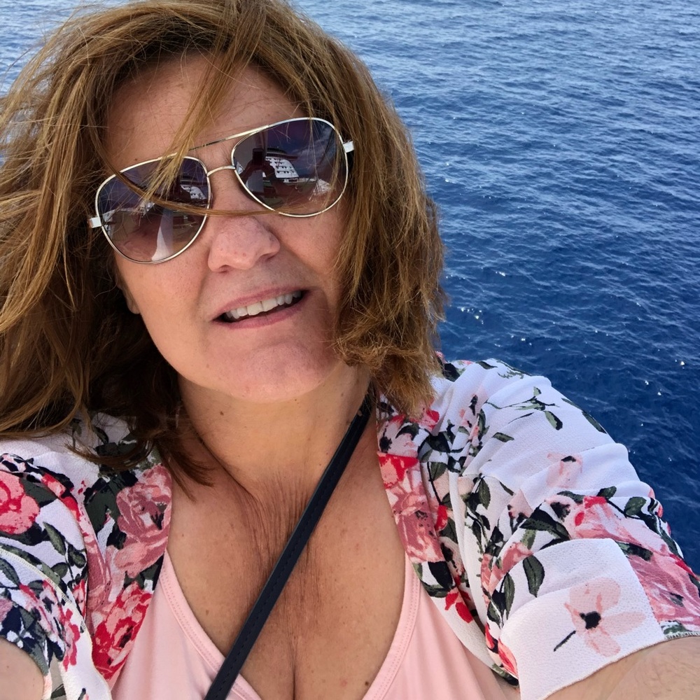 Meet your Posher, Tina
